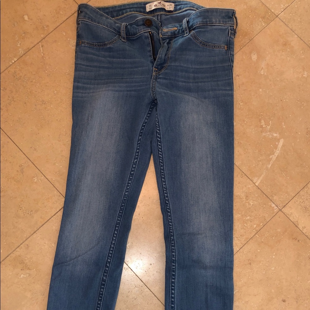 Hollister Medium Wash Skinny Jeans.